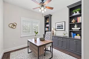 9131 Cochran Bluff Ln, Dallas, TX 75220 - Photo 26