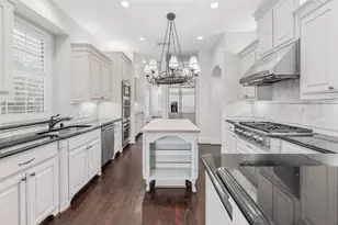 9131 Cochran Bluff Ln, Dallas, TX 75220 - Photo 10