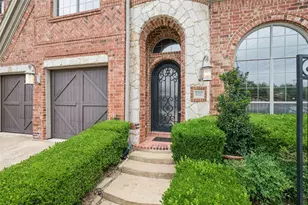 9131 Cochran Bluff Ln, Dallas, TX 75220 - Photo 2