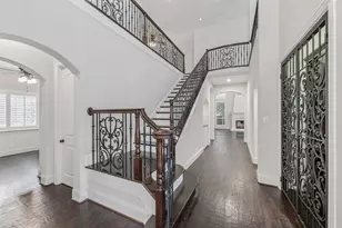 9131 Cochran Bluff Ln, Dallas, TX 75220 - Photo 6