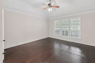 9131 Cochran Bluff Ln, Dallas, TX 75220 - Photo 18