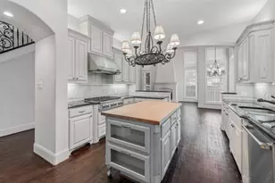 9131 Cochran Bluff Ln, Dallas, TX 75220 - Photo 8