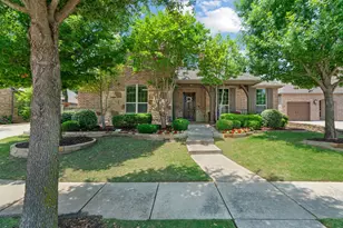 721 Kimbro Ave, Lantana, TX 76226 - Photo 2