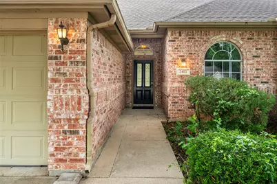 2403 Casey Court, Arlington, TX 76013 - Photo 4