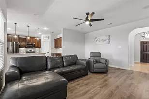 1412 Meadowlakes Dr, Azle, TX 76020 - Photo 12
