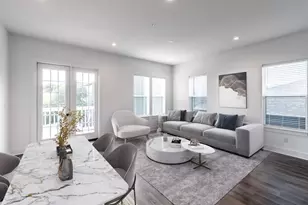 617 N Tyler St, Dallas, TX 75208 - Photo 2