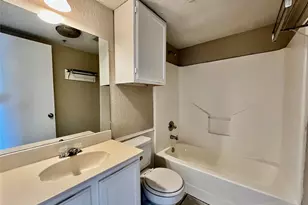 701 W Sycamore St, Denton, TX 76201 - Photo 6