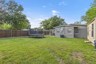 1602 Park Pl, Irving, TX 75061 - Photo 2