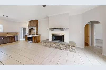 4801 Fireside Court, Granbury, TX 76049 - Photo 4