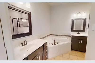 4801 Fireside Court, Granbury, TX 76049 - Photo 12