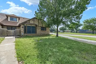 7419 Lemonwood Ln, Fort Worth, TX 76133 - Photo 2