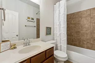 12548 Saratoga Springs Cir, Fort Worth, TX 76244 - Photo 20