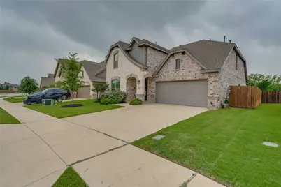 4621 Mill Falls Drive, Fort Worth, TX 76036 - Photo 2