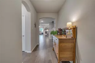 4621 Mill Falls Dr, Fort Worth, TX 76036 - Photo 4