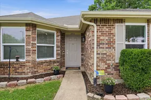 2513 Silver Creek Ct, Garland, TX 75040 - Photo 4