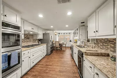 1810 Lakeside Drive, Arlington, TX 76013 - Photo 1