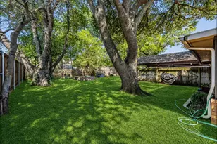 1810 Lakeside Dr, Arlington, TX 76013 - Photo 38