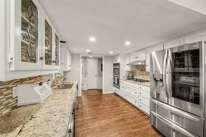 1810 Lakeside Drive, Arlington, TX 76013 - Photo 6