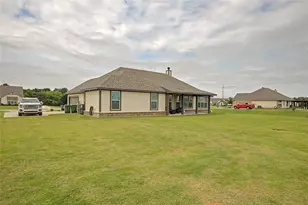 185 Chester Rd, Springtown, TX 76082 - Photo 36