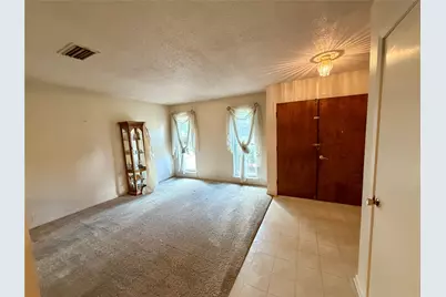 2030 Sycamore Street, Paris, TX 75460 - Photo 2