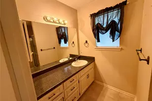 2030 Sycamore St, Paris, TX 75460 - Photo 10