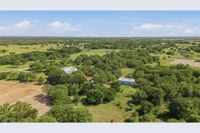 2055 County Road 1370, Alvord, TX 76225 - Photo 26