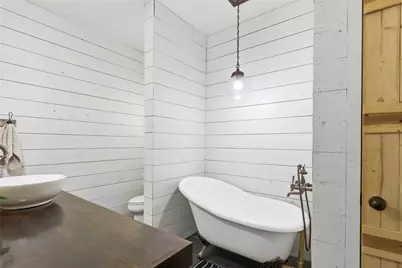 2055 County Road 1370, Alvord, TX 76225 - Photo 14
