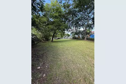 1713 Denver Avenue, Fort Worth, TX 76164 - Photo 2