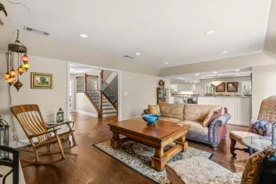 2930 Peninsula Drive, Grapevine, TX 76051 - Photo 6