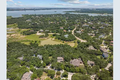 2930 Peninsula Drive, Grapevine, TX 76051 - Photo 36