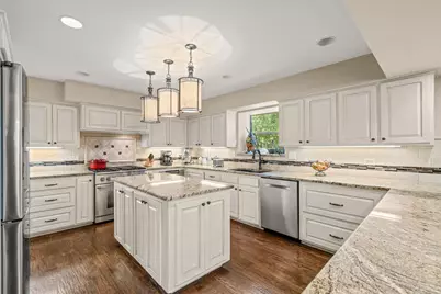 2930 Peninsula Drive, Grapevine, TX 76051 - Photo 10