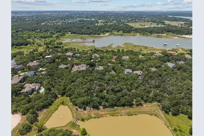 2930 Peninsula Drive, Grapevine, TX 76051 - Photo 38