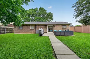449 Irene St, Burleson, TX 76028 - Photo 18