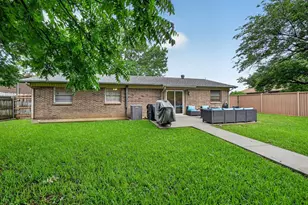 449 Irene St, Burleson, TX 76028 - Photo 32