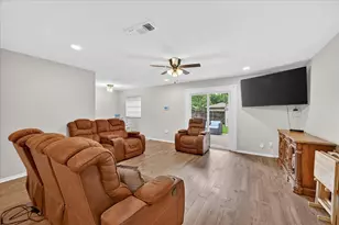 449 Irene St, Burleson, TX 76028 - Photo 6
