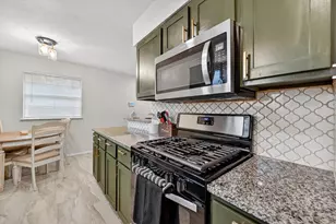 449 Irene St, Burleson, TX 76028 - Photo 8