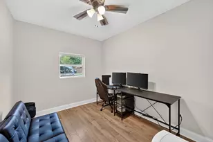 449 Irene St, Burleson, TX 76028 - Photo 14