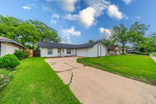 1813 Tompkins Dr, Grand Prairie, TX 75051 - Photo 22