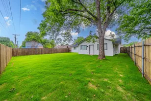 1813 Tompkins Dr, Grand Prairie, TX 75051 - Photo 24