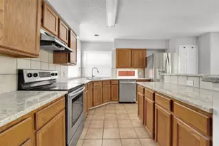 340 Clayton St, Grand Prairie, TX 75052 - Photo 16