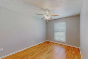 2307 Dartmouth Dr, Arlington, TX 76015 - Photo 16
