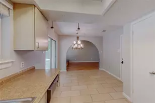 2307 Dartmouth Dr, Arlington, TX 76015 - Photo 6