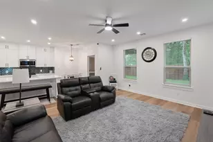 141 Wedgewood Dr, Mabank, TX 75156 - Photo 6