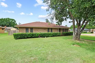 2601 Arapaho Cove, Denison, TX 75020 - Photo 2