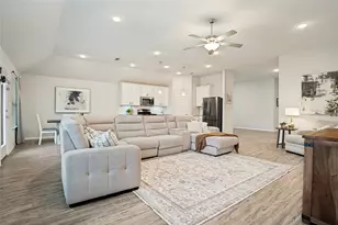 925 Royal Ln, Celina, TX 75009 - Photo 8