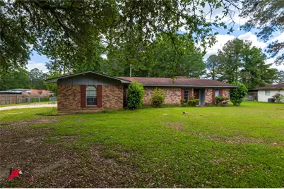 423 11th Street NE, Springhill, LA 71075 - Photo 2