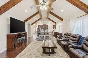 313 Bluebell Dr, Glenn Heights, TX 75154 - Photo 14