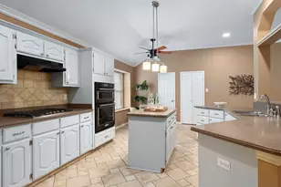 806 Green Apple Dr, Garland, TX 75044 - Photo 6