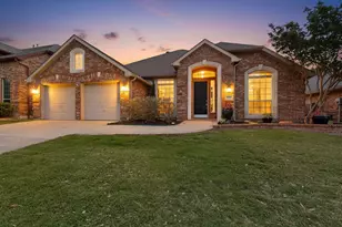 5915 Field Crest Ln, Sachse, TX 75048 - Photo 2