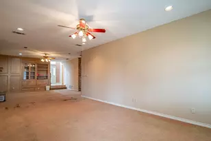 2401 Pebble Dr, Granbury, TX 76048 - Photo 16